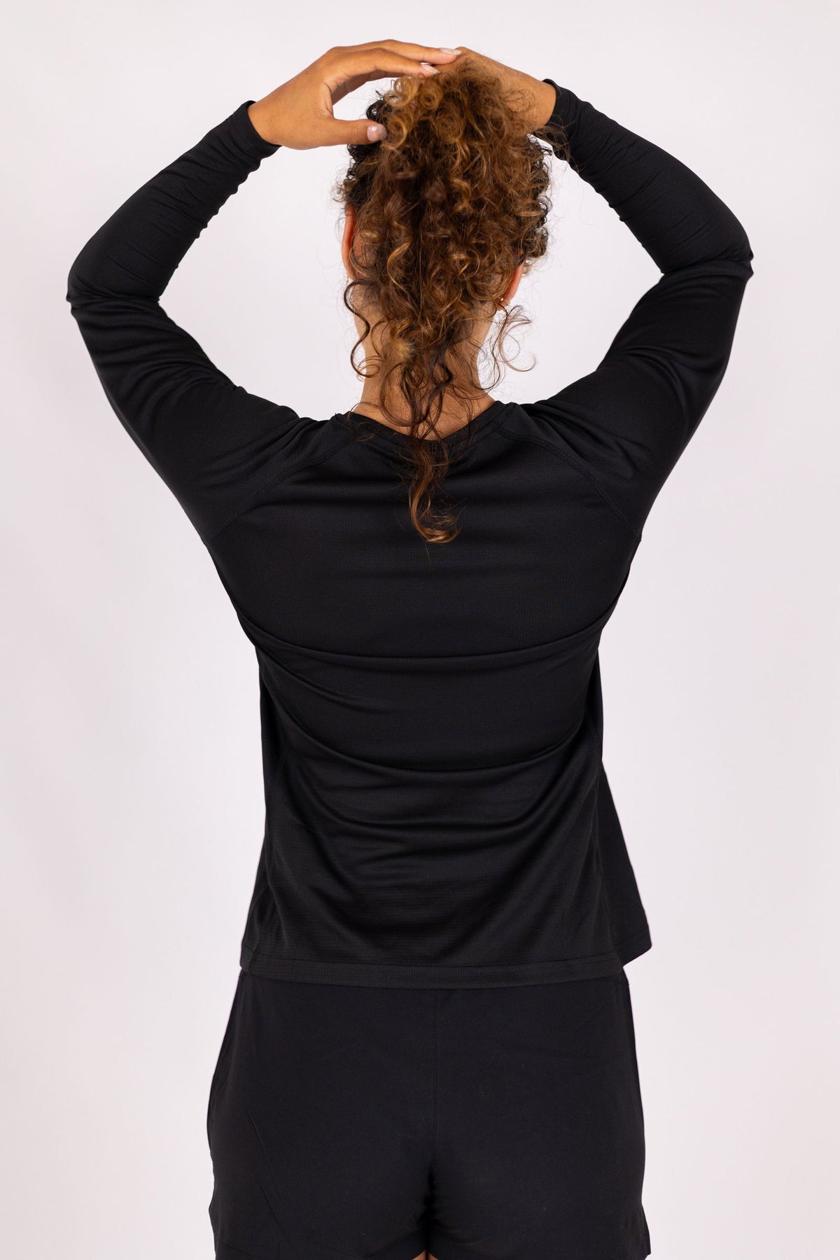 Aero-Vent Long Sleeve Shirt Women (Black) - RYBELFIT Sportswear