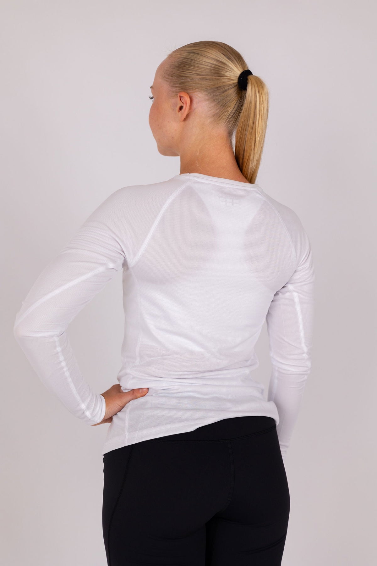 Aero-Vent Long Sleeve Shirt Women (White) - RYBELFIT Sportswear