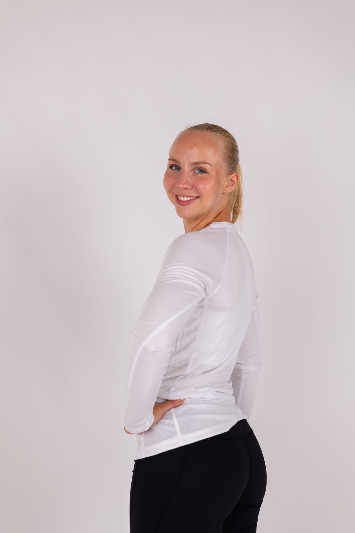 Aero-Vent Long Sleeve Shirt Women (White) - RYBELFIT Sportswear