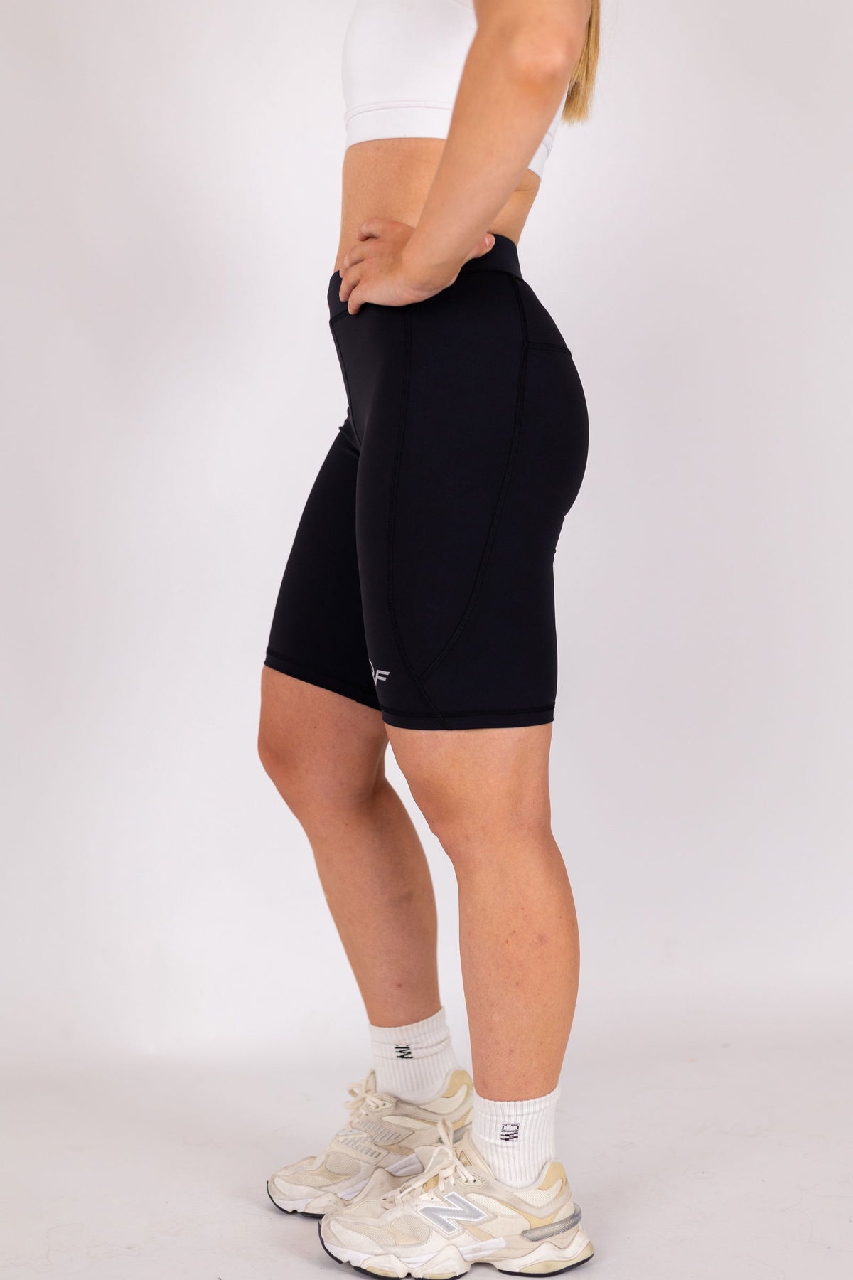 Performance Tight Shorts Women (Black) - RYBELFIT Sportswear